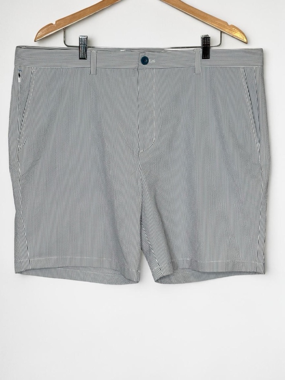 Vineyard Vines 7" On-The-Go Seersucker Performance Shorts Blue Stripe 42